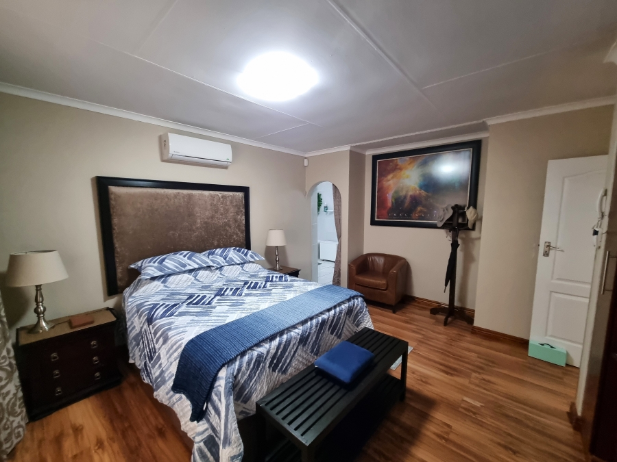 4 Bedroom Property for Sale in Safari Gardens North West